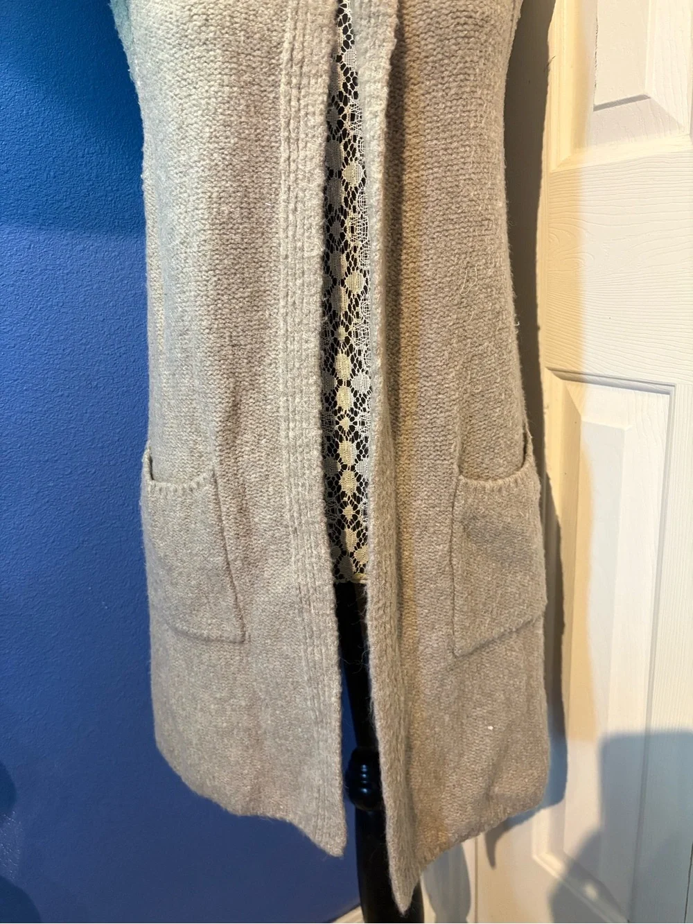 Tahari Light Gray Tan Hooded Sleeveless Knit Cardigan Vest